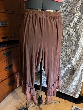 Paisley Vine pants with lace trim, 2x, cotton/rayon